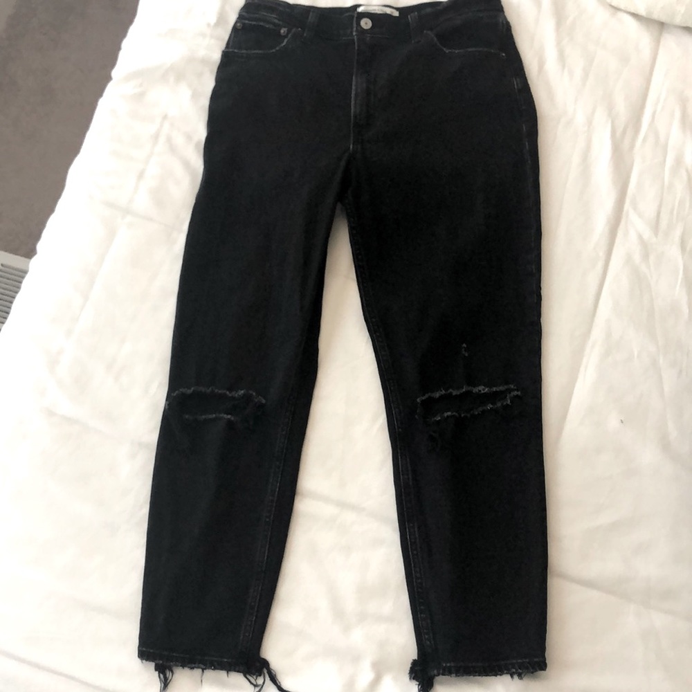 Abercrombie & Fitch The Mom High Rise Black Denim